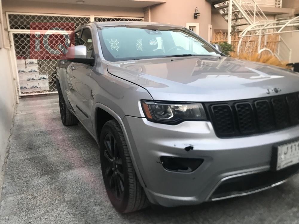 جیپ گراند شیرۆکی